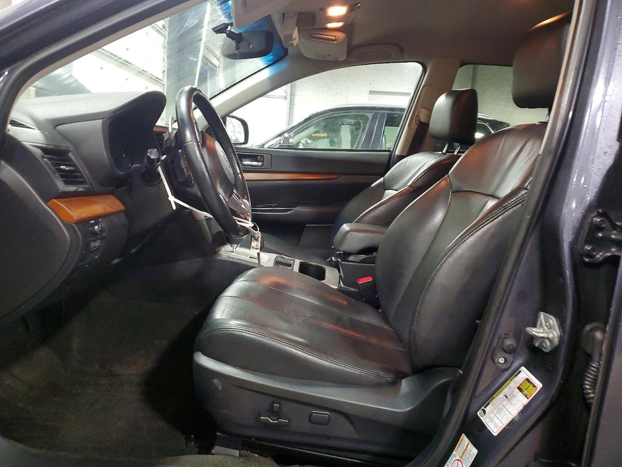 2013 Subaru Outback 2.5I Limited - Image 7