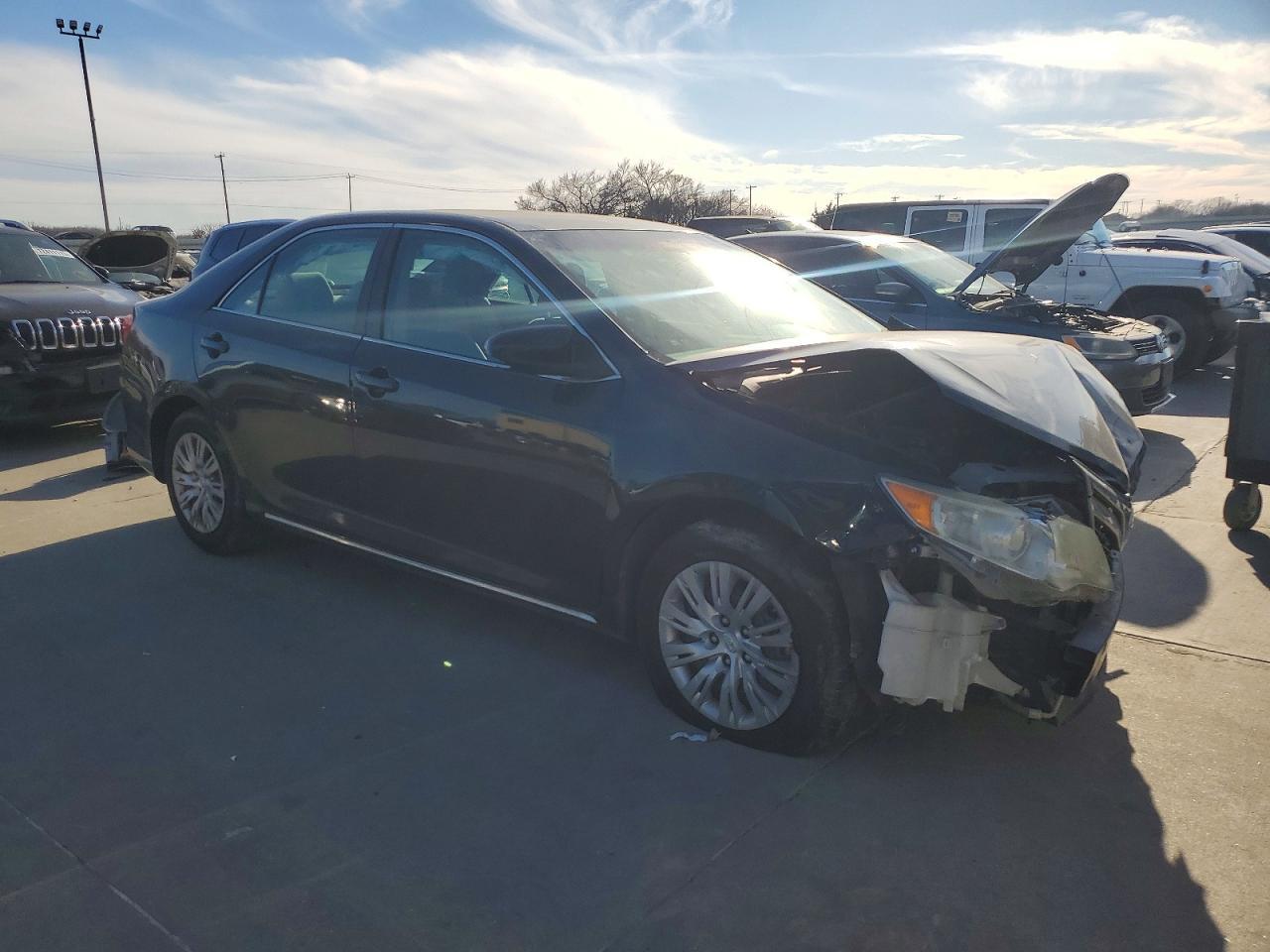 2013 Toyota Camry L - Фото 4