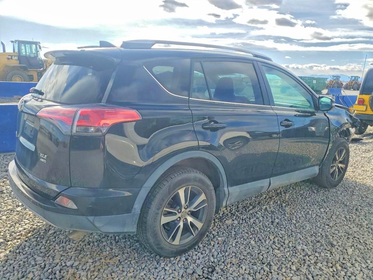 2018 Toyota Rav4 Adventure - Фото 3