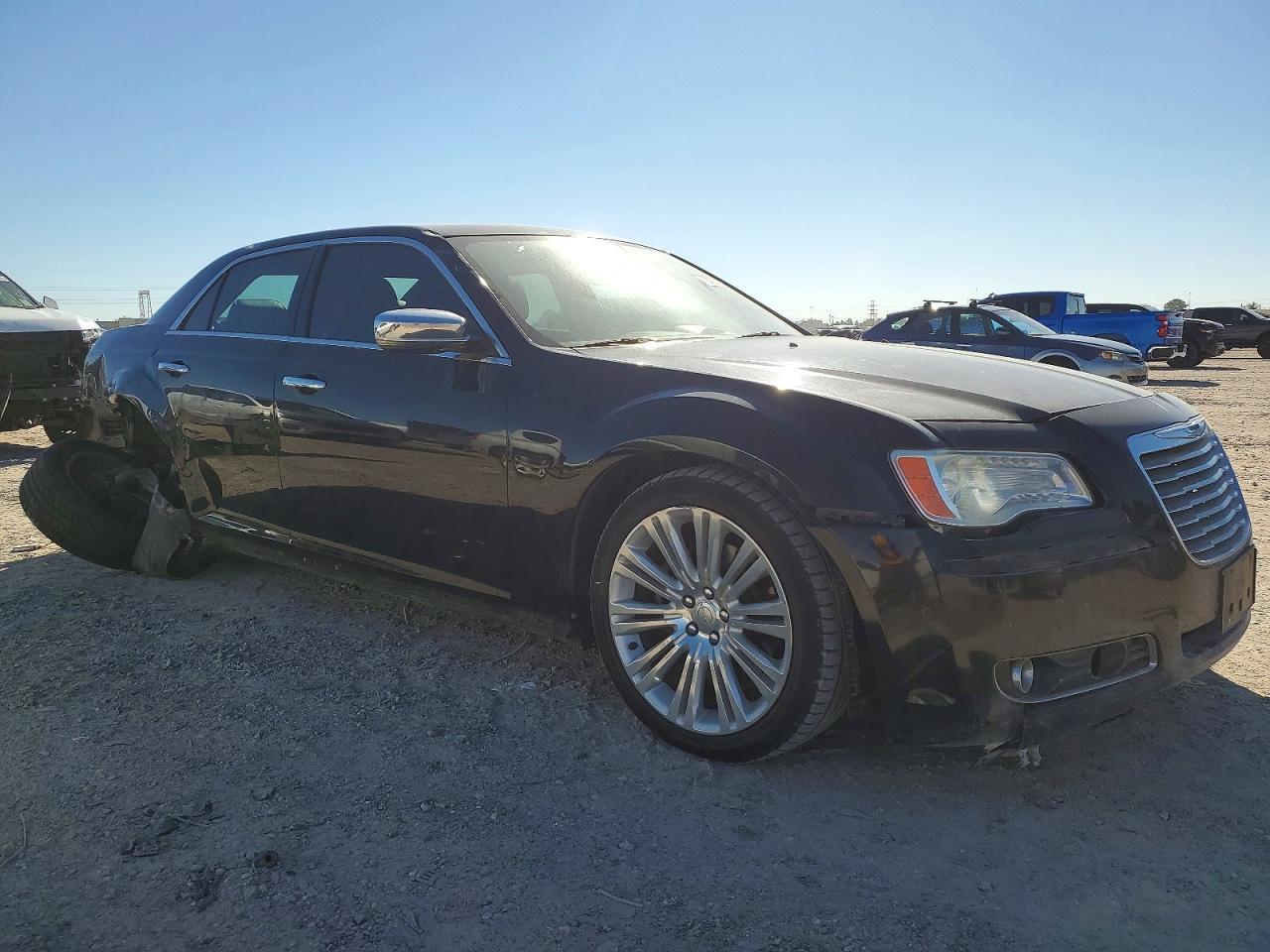 2012 Chrysler 300C - Фото 4