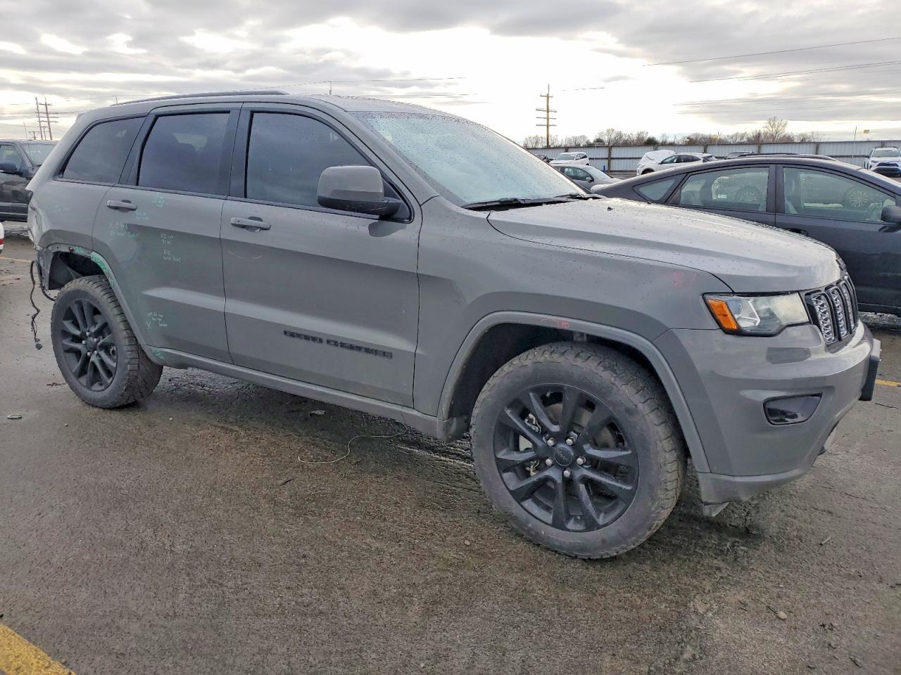 2021 Jeep Grand Cherokee Laredo - Фото 4