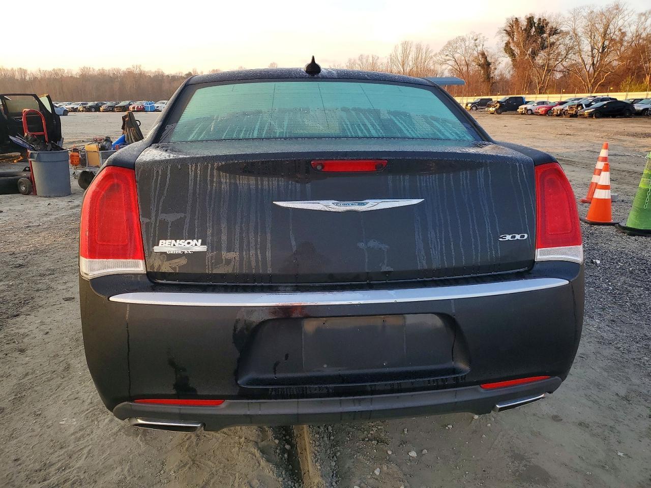 2016 Chrysler 300 Limited - Фото 6