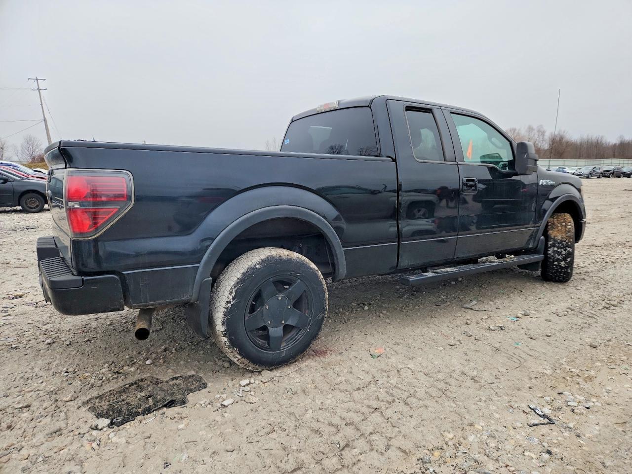 2011 Ford F150 Super Cab - Фото 3