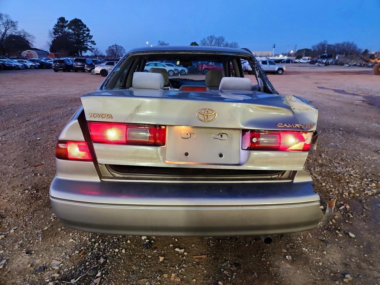 1998 Toyota Camry Le - Фото 6