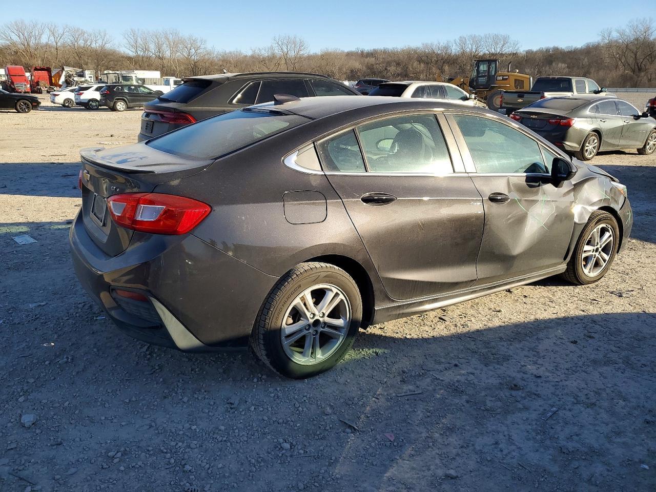 2017 Chevrolet Cruze Lt - Фото 3