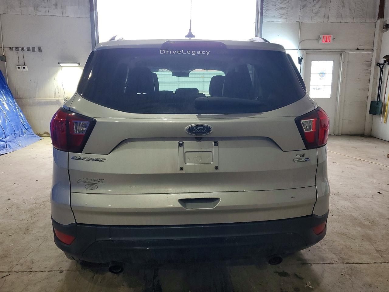 2019 Ford Escape Se - Фото 6
