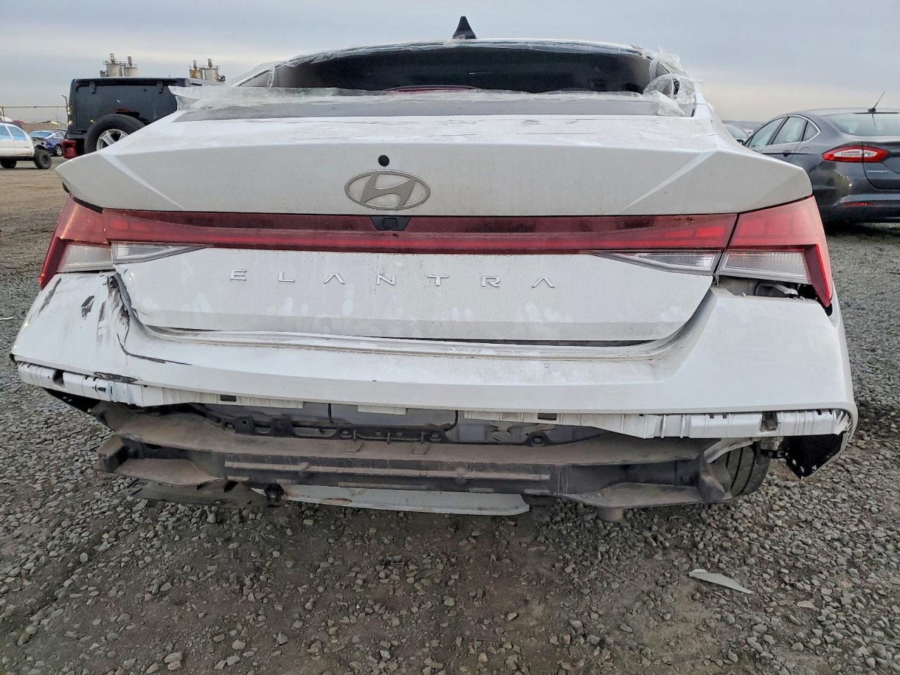 2025 Hyundai Elantra Sel - Фото 6