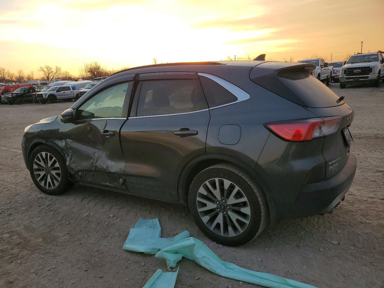 2020 Ford Escape Titanium - Image 2