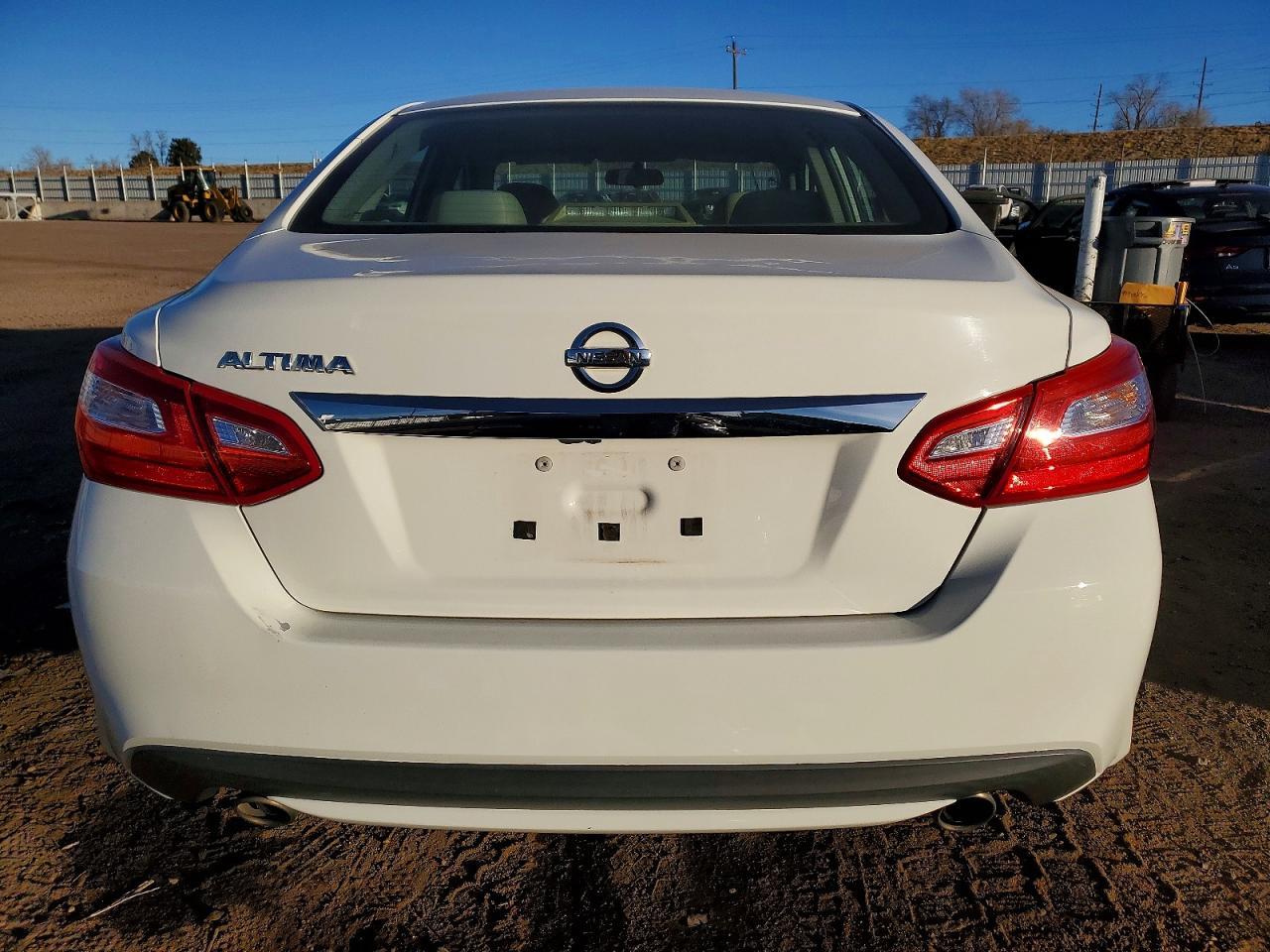 2016 Nissan Altima 2.5 - Image 6