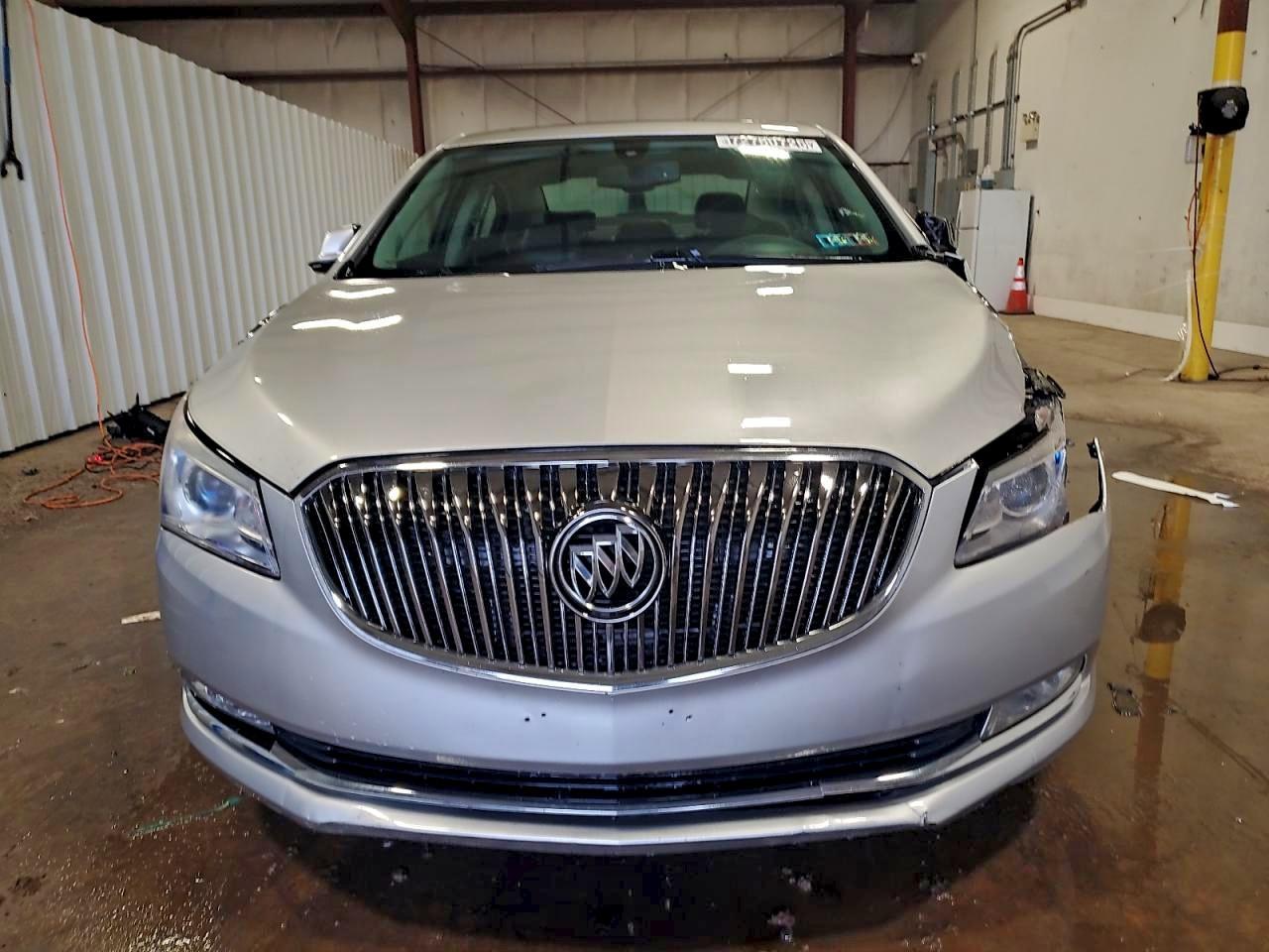 2015 Buick Lacrosse - Image 5