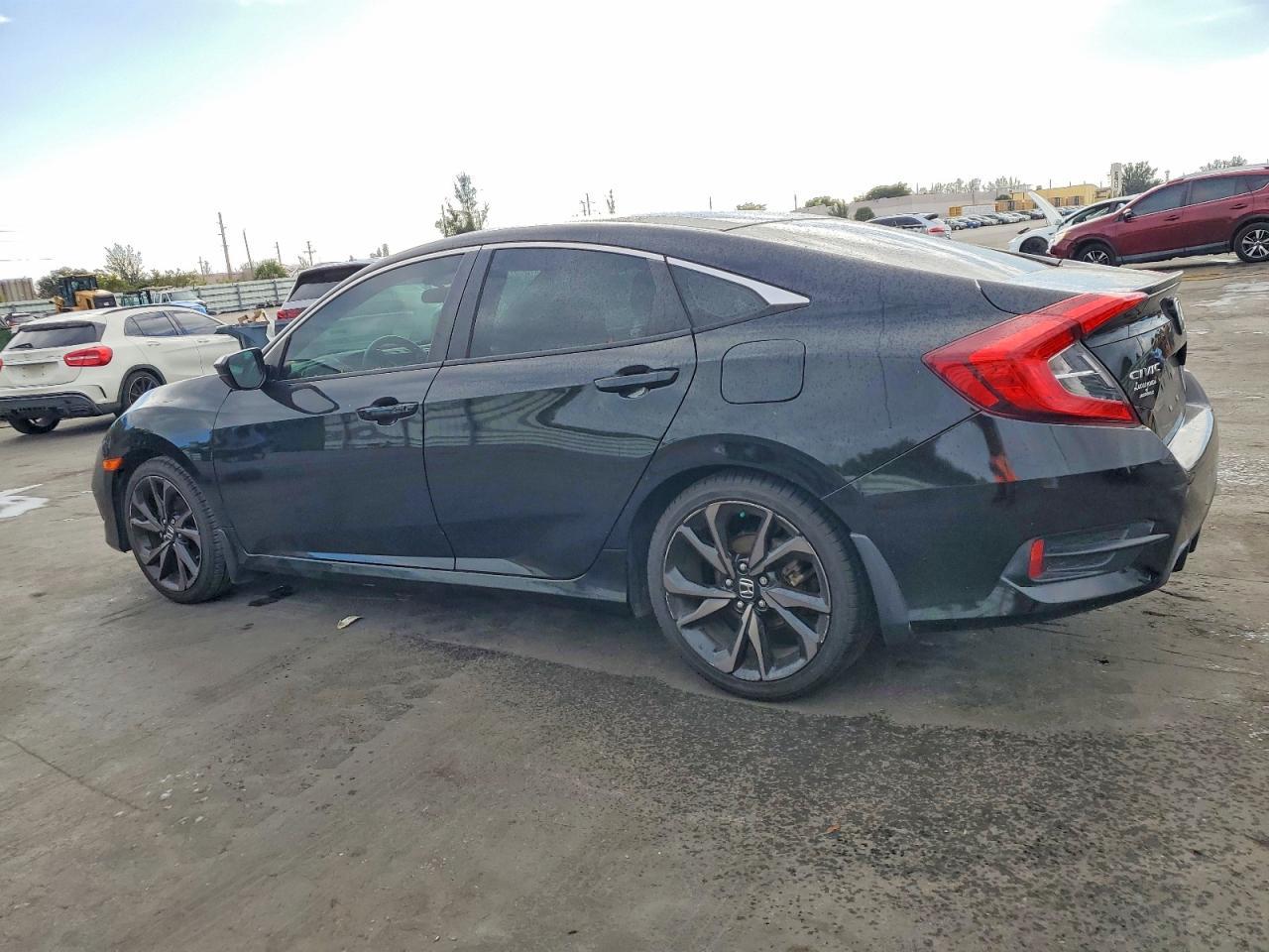 2020 Honda Civic Sport - Фото 2