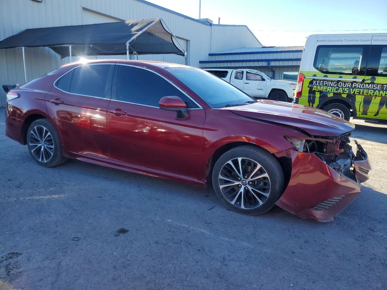 2018 Toyota Camry L - Image 4