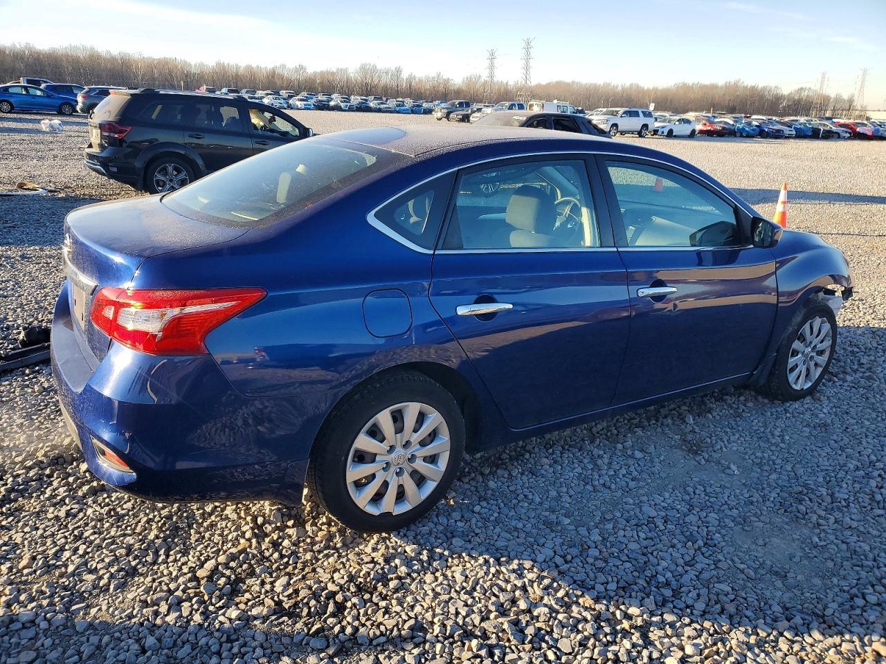 2019 Nissan Sentra S - Image 3