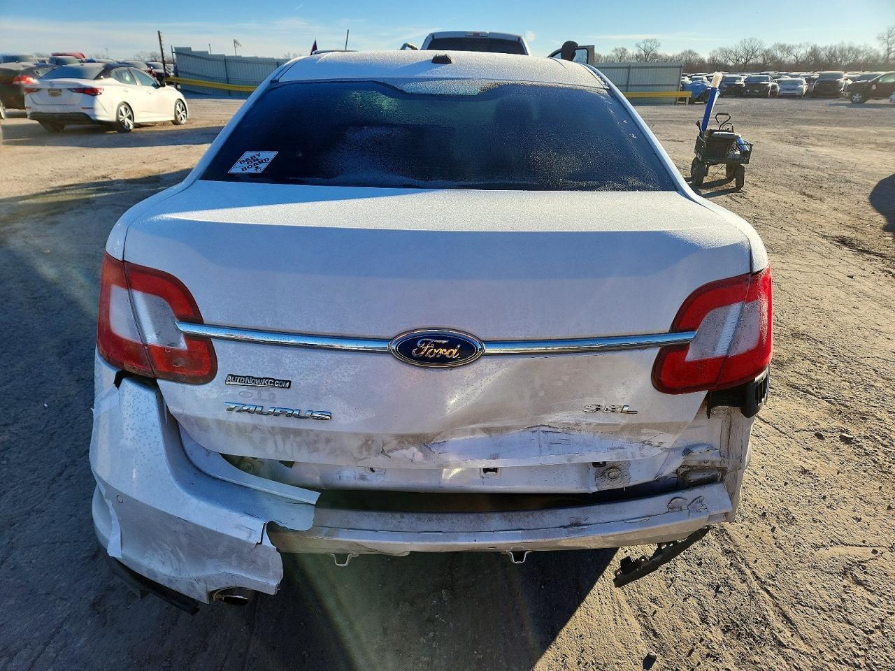 2010 Ford Taurus Sel - Image 6