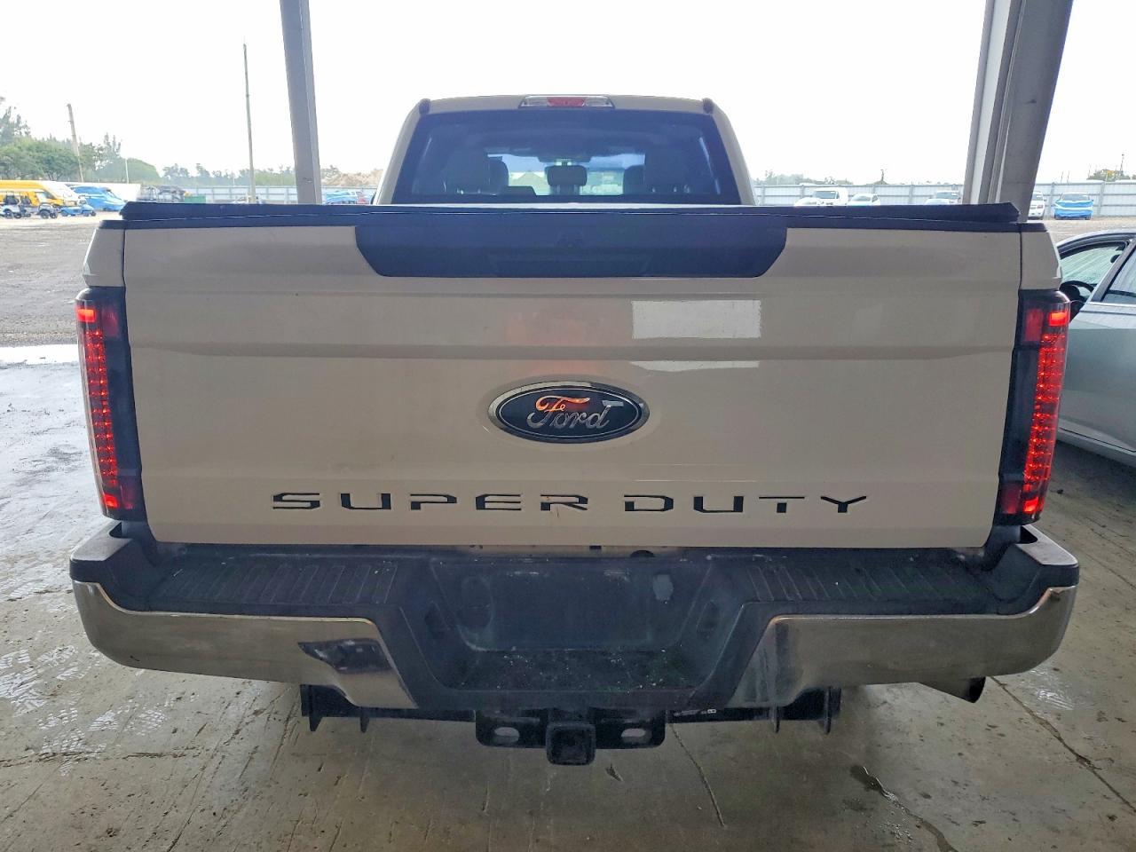 2018 Ford F250 Super Duty - Image 6