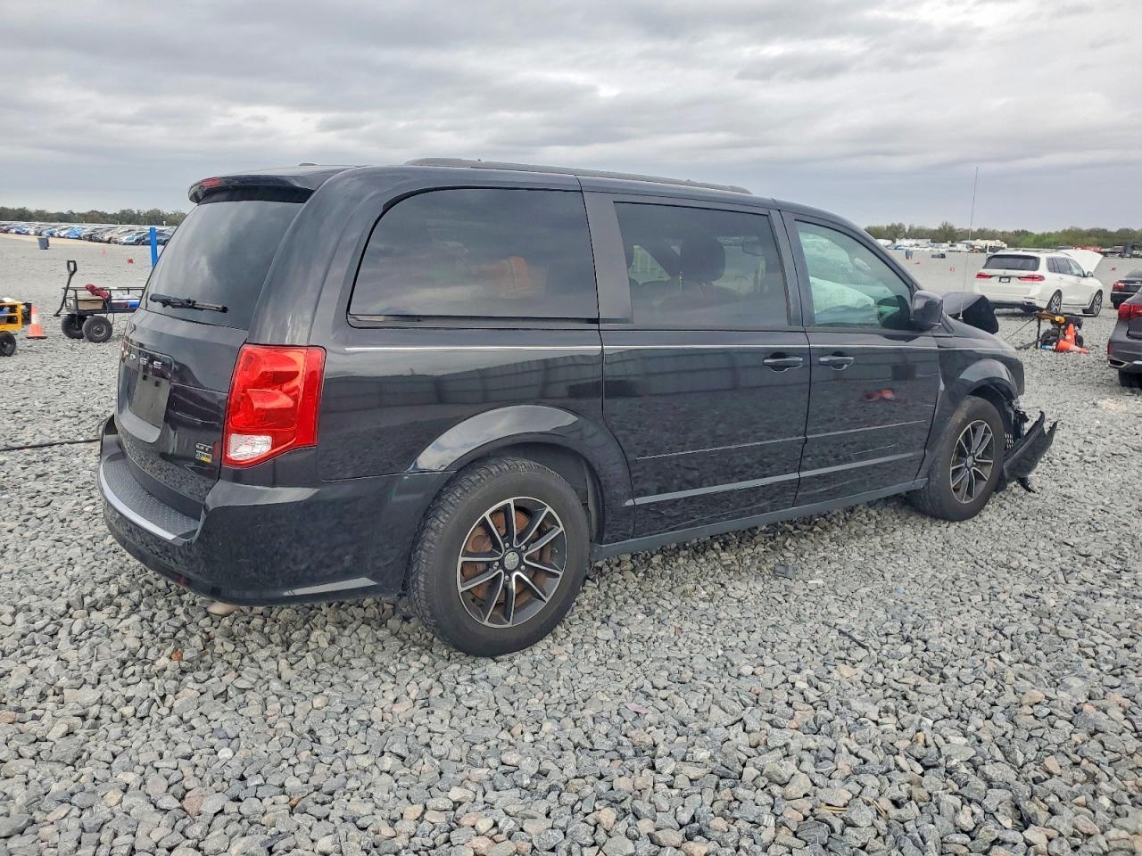 2017 Dodge Grand Caravan Gt - Фото 3