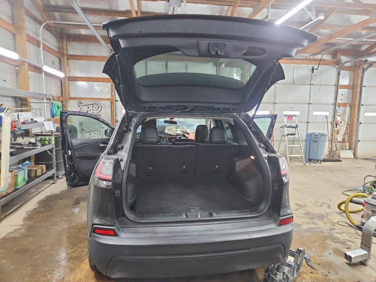 2020 Jeep Cherokee Latitude Plus - Фото 6
