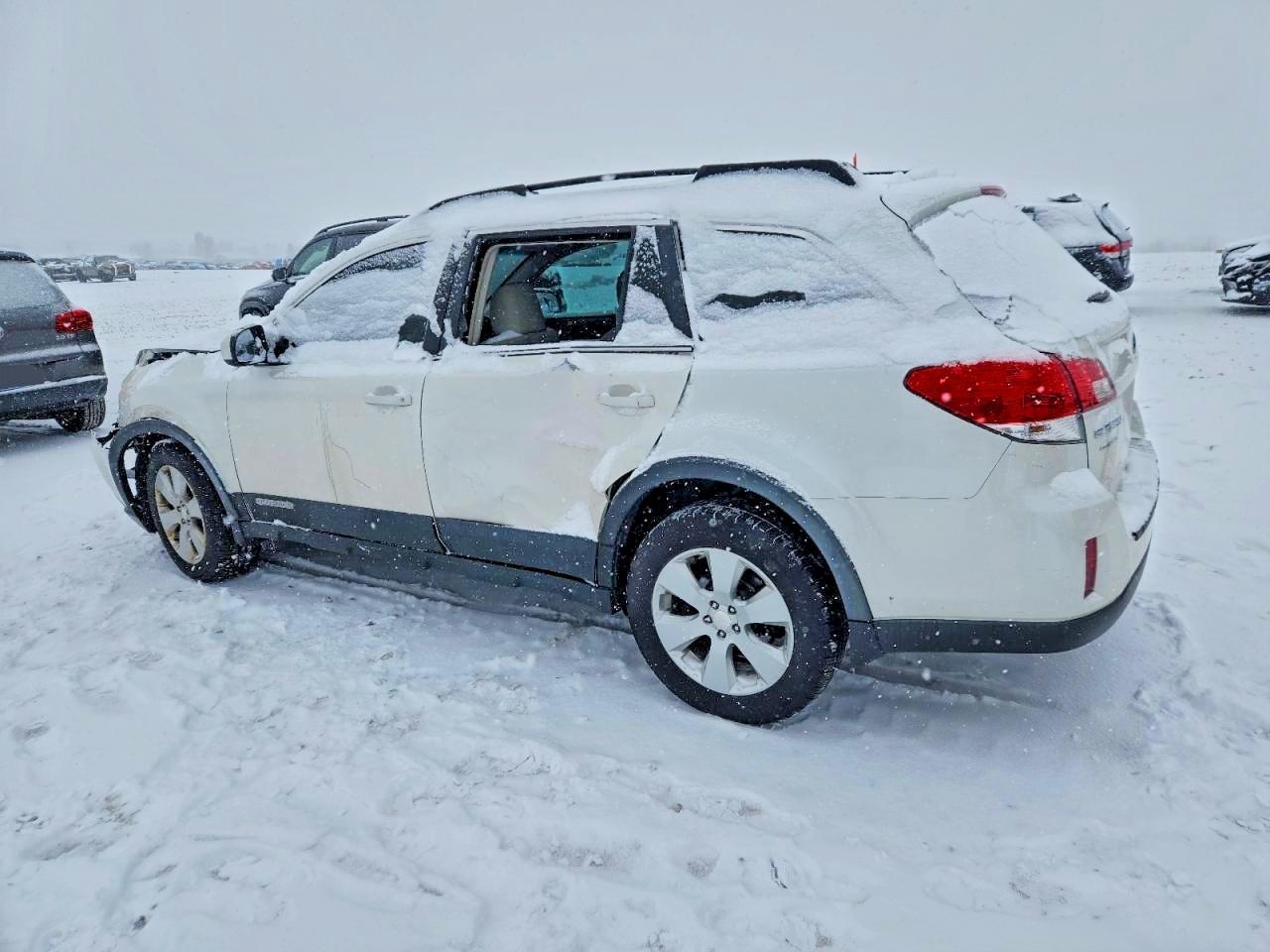 2011 Subaru Outback 2.5I Premium - Image 2
