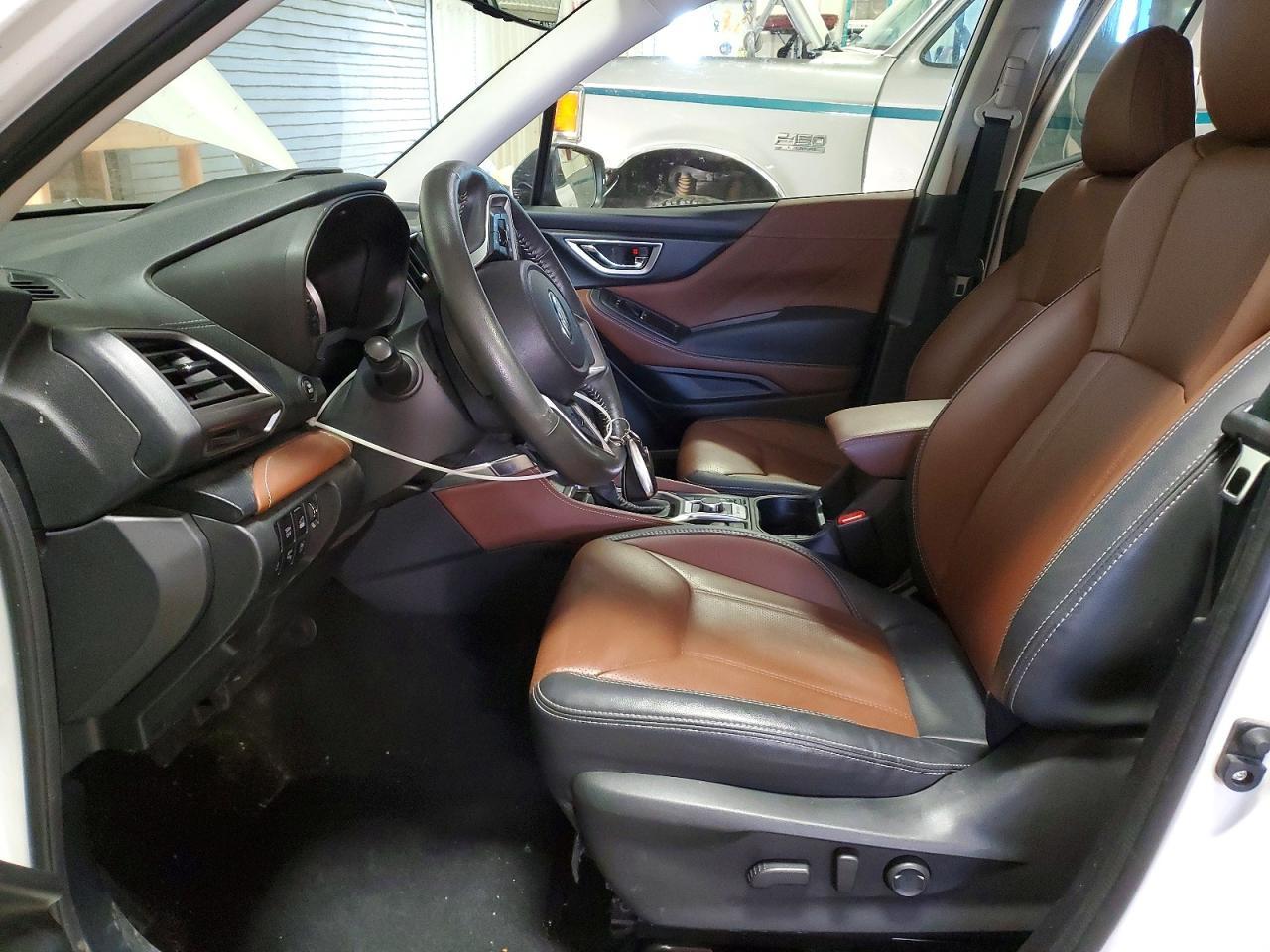 2024 Subaru Forester Touring - Фото 7