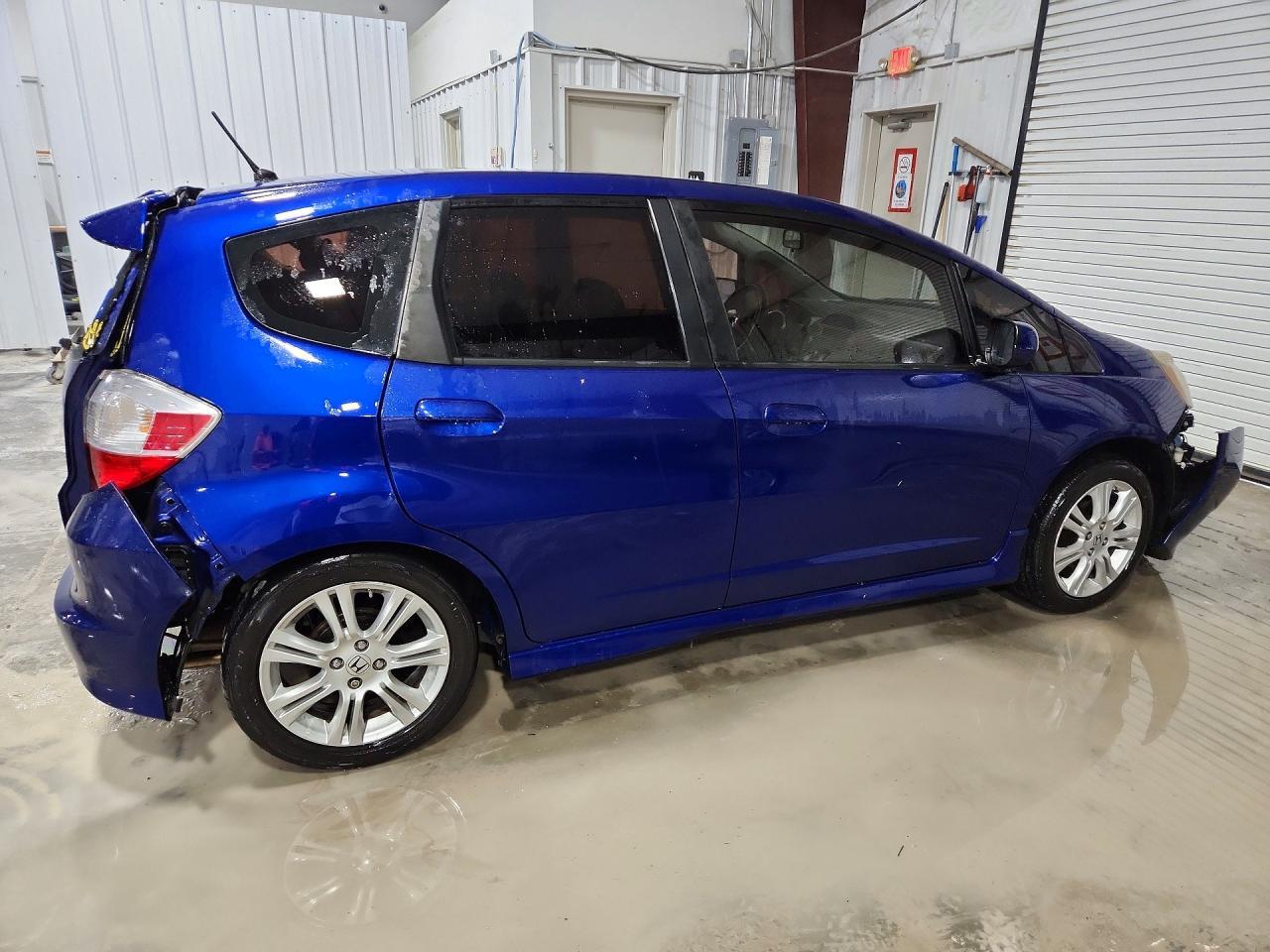 2011 Honda Fit Sport - Фото 3