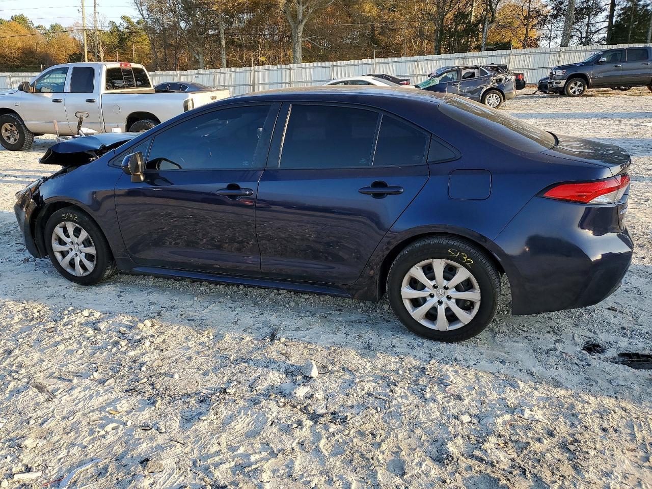 2021 Toyota Corolla Le - Фото 2