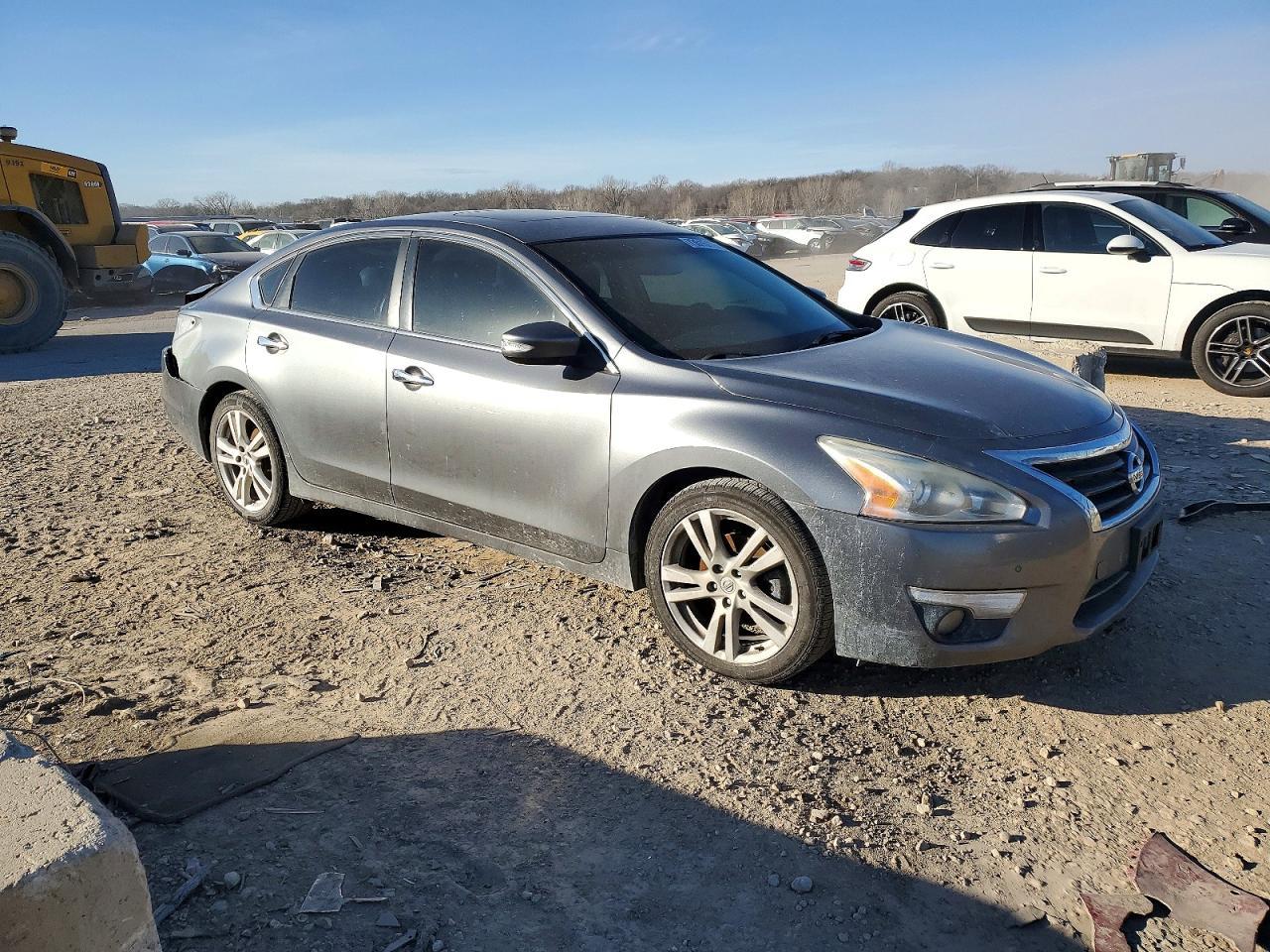 2015 Nissan Altima 3.5S - Фото 4