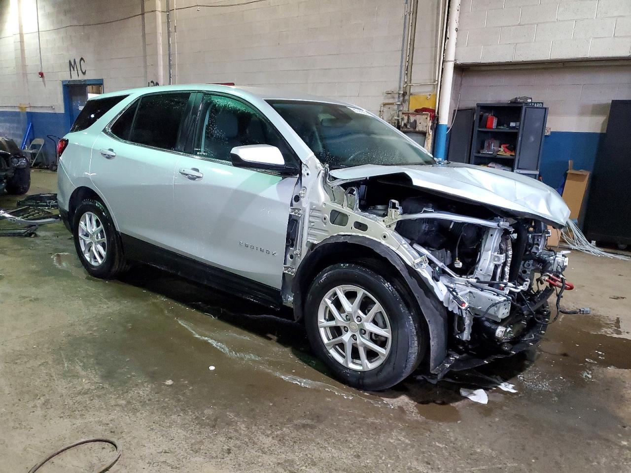 2022 Chevrolet Equinox Lt - Фото 4