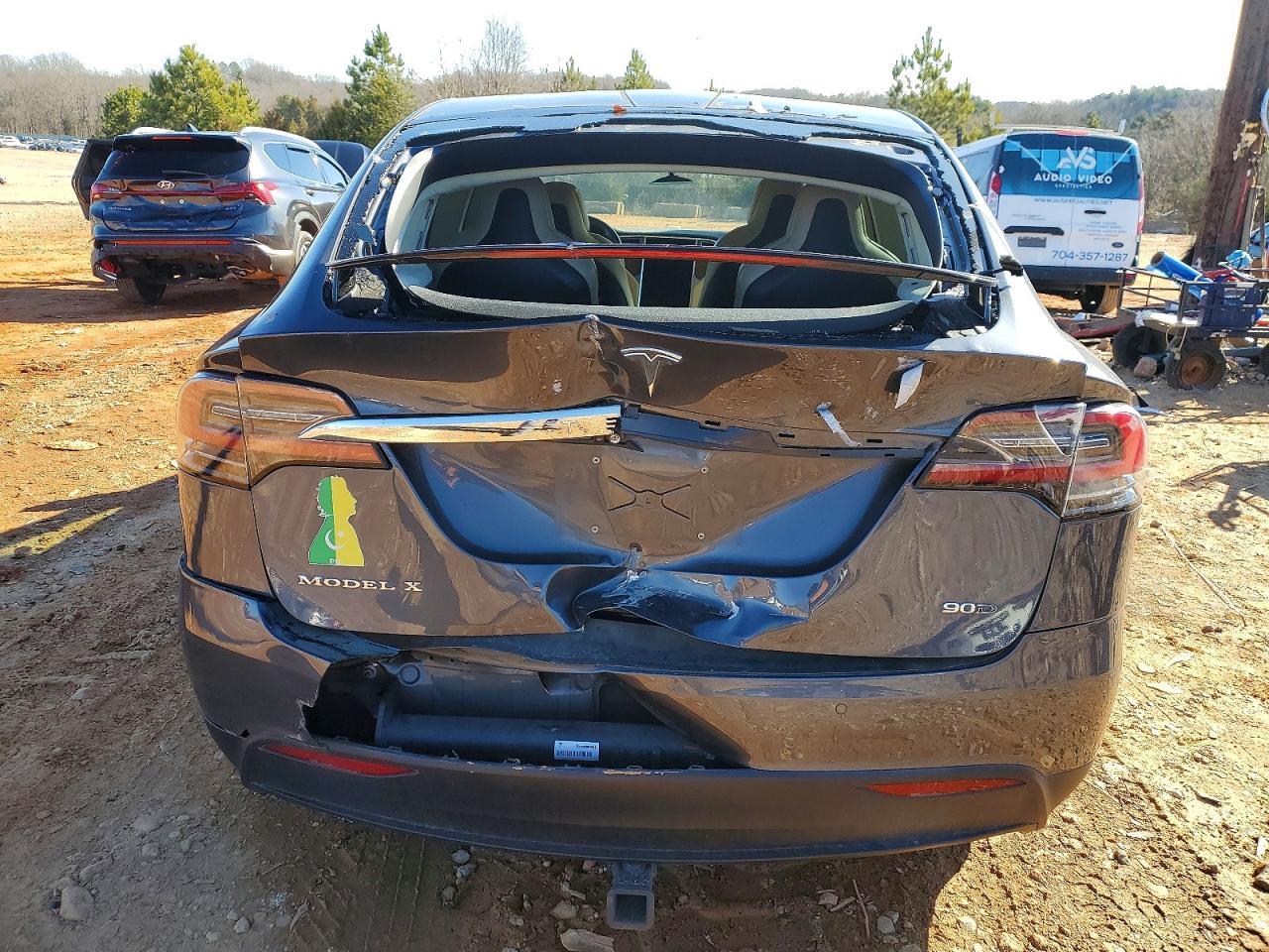 2017 Tesla Model X - Фото 6