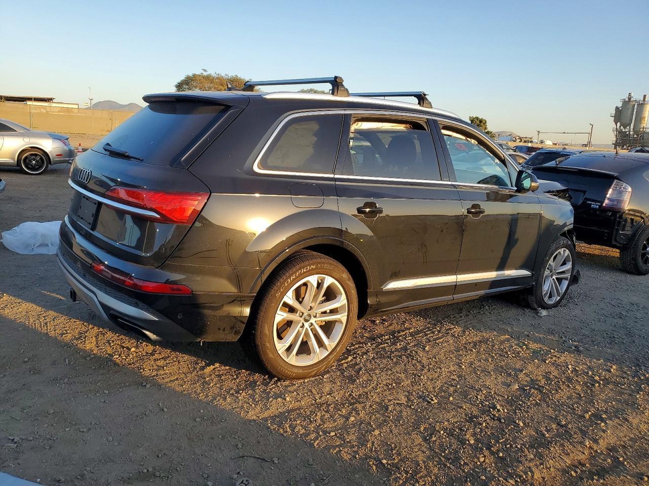 2025 Audi Q7 Premium Plus - Фото 3