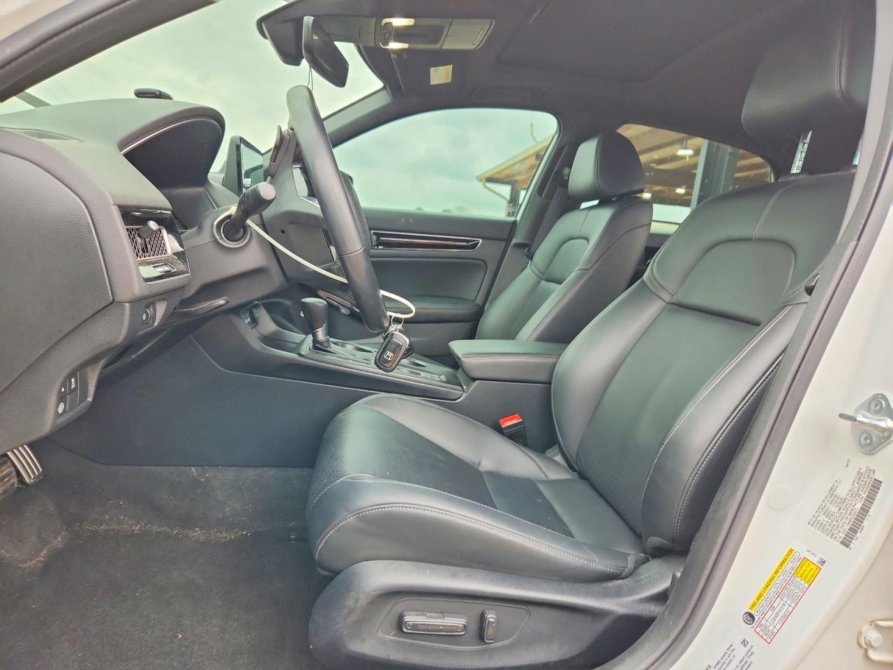 2023 Honda Civic Sport Touring - Image 7