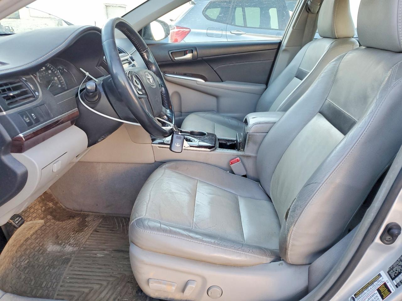 2014 Toyota Camry - Фото 7