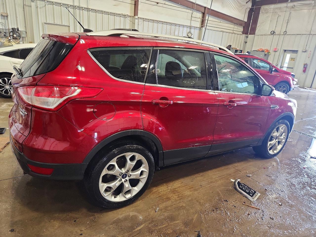 2013 Ford Escape Titanium - Фото 3