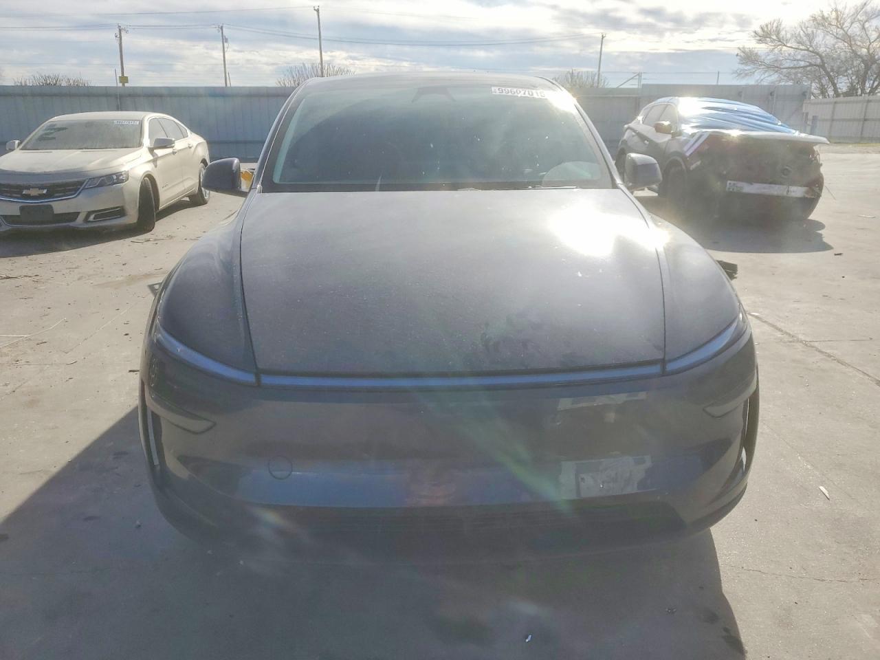 2026 Tesla Model Y - Фото 5