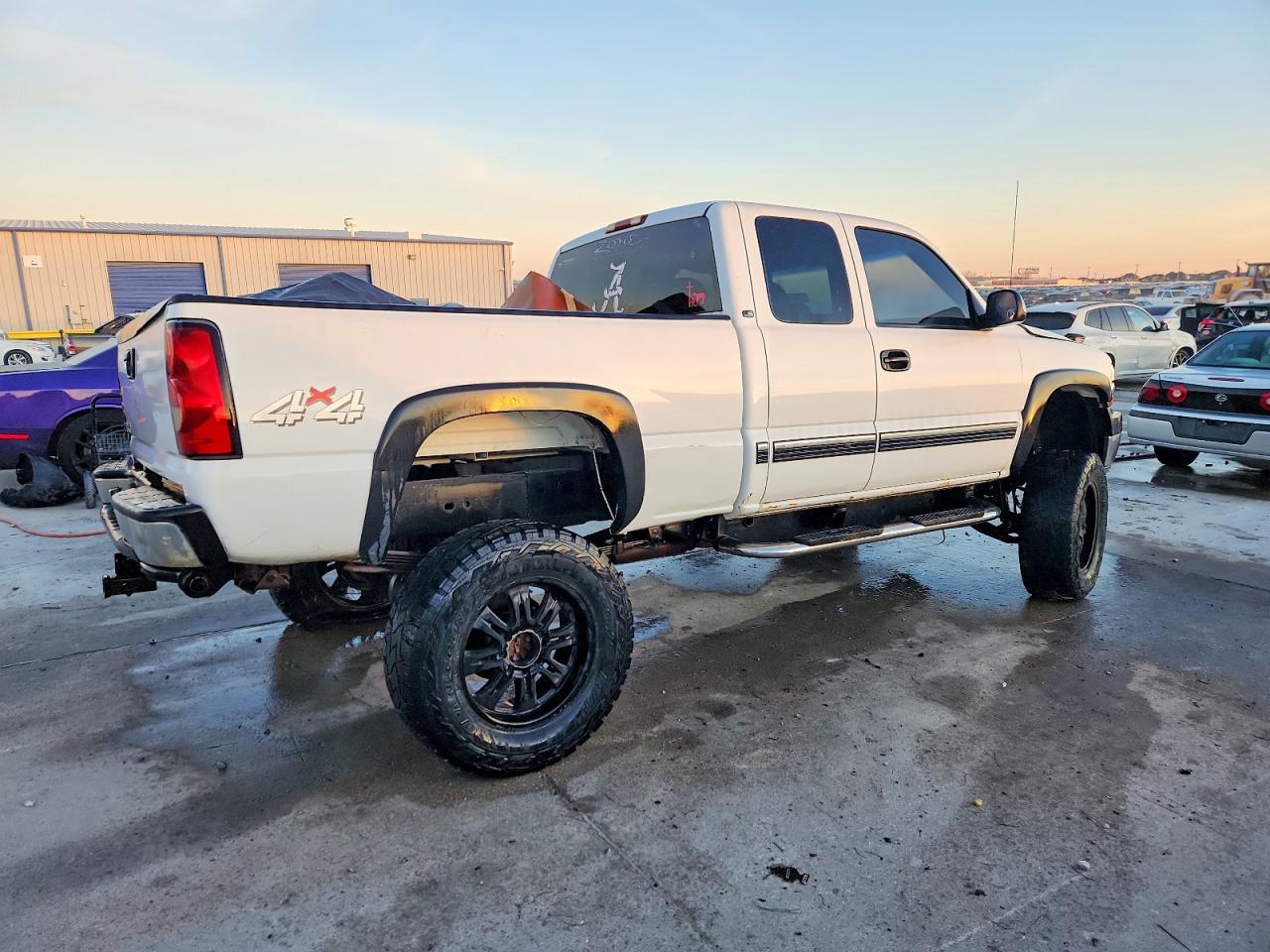 2001 Chevrolet Silverado K2500 Heavy Duty - Image 3
