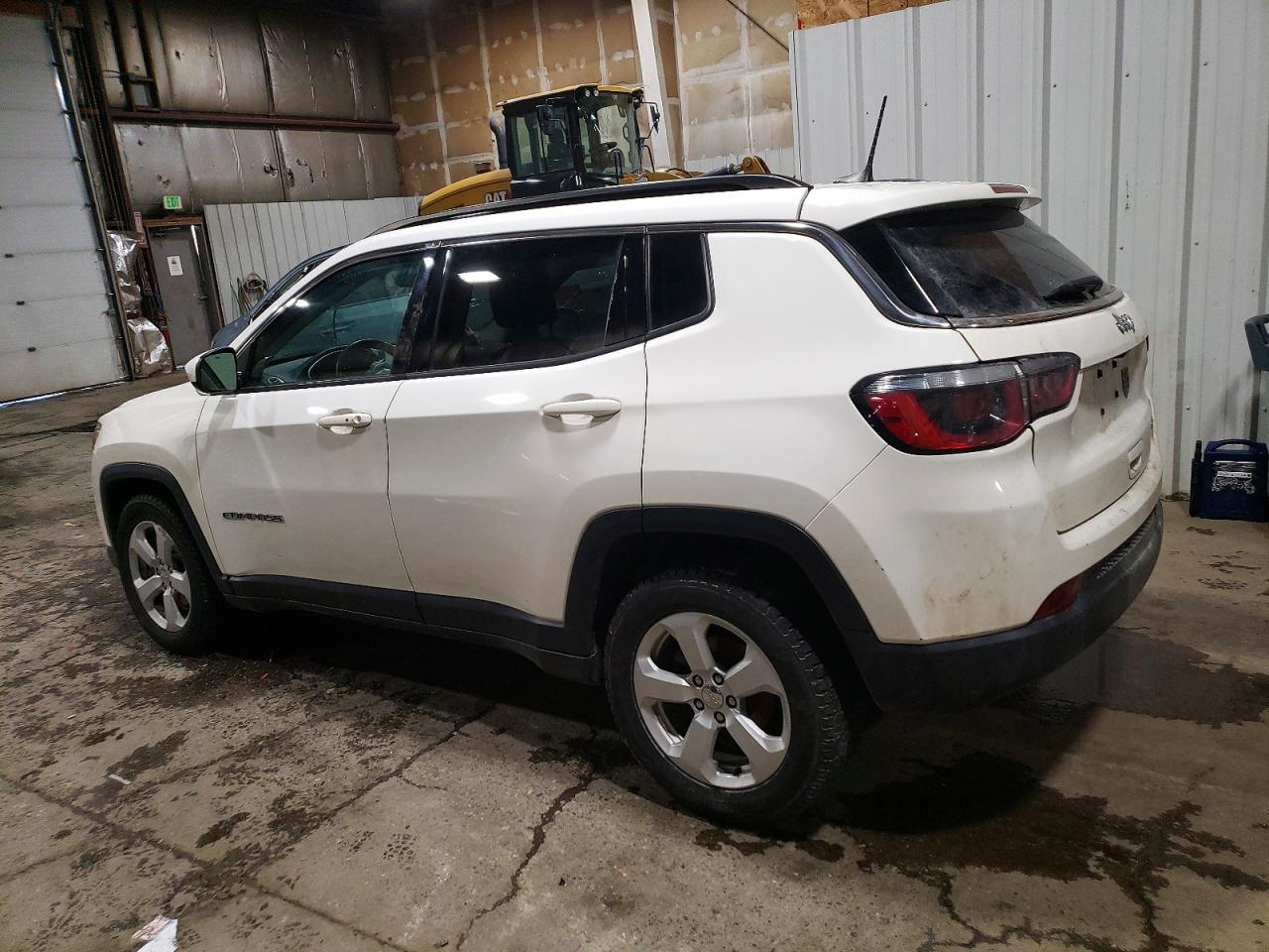 2018 Jeep Compass Latitude - Image 2