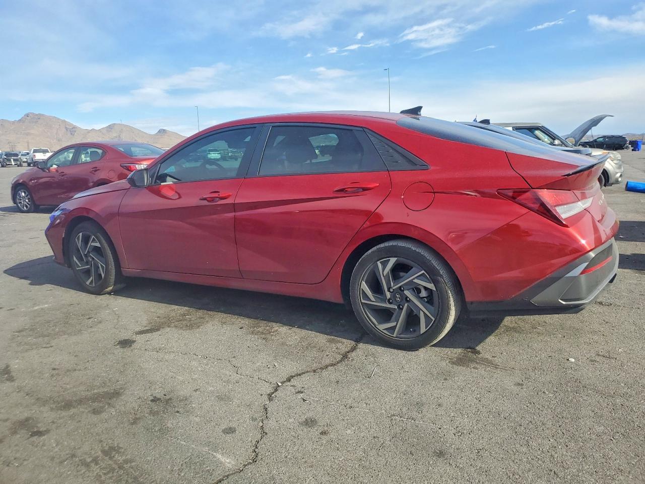 2025 Hyundai Elantra Sel Sport - Фото 2