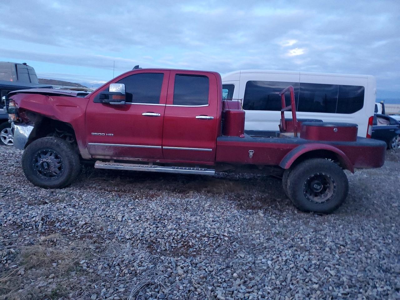 2018 Chevrolet Silverado K3500 Ltz - Image 2