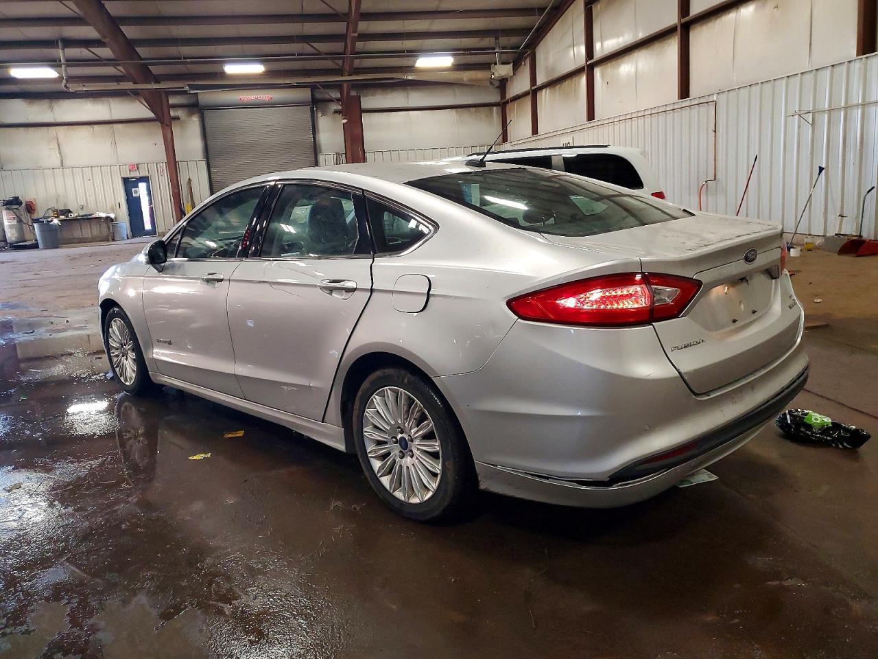 2013 Ford Fusion Se Hybrid - Фото 2