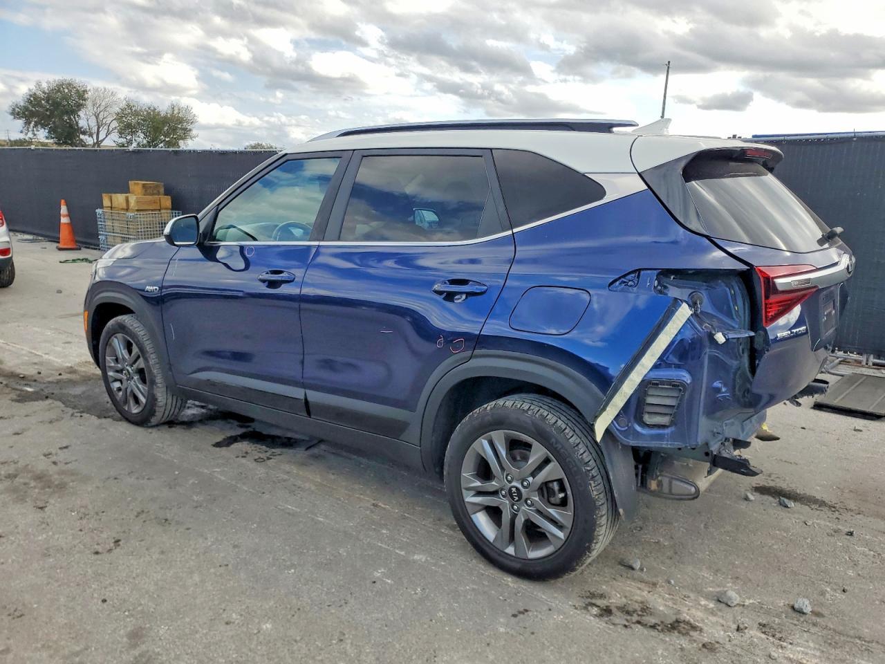 2021 Kia Seltos S - Фото 2