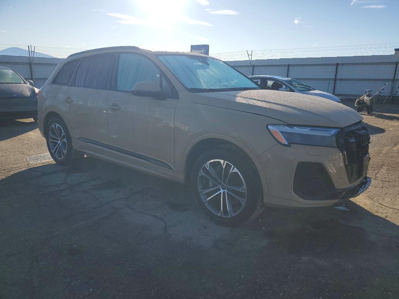 2025 Audi Q7 Premium Plus - Фото 4