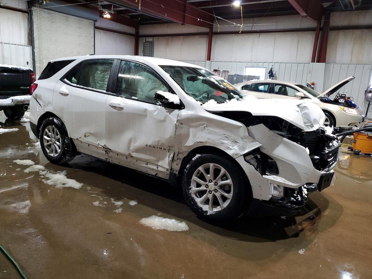 2021 Chevrolet Equinox Ls - Image 4