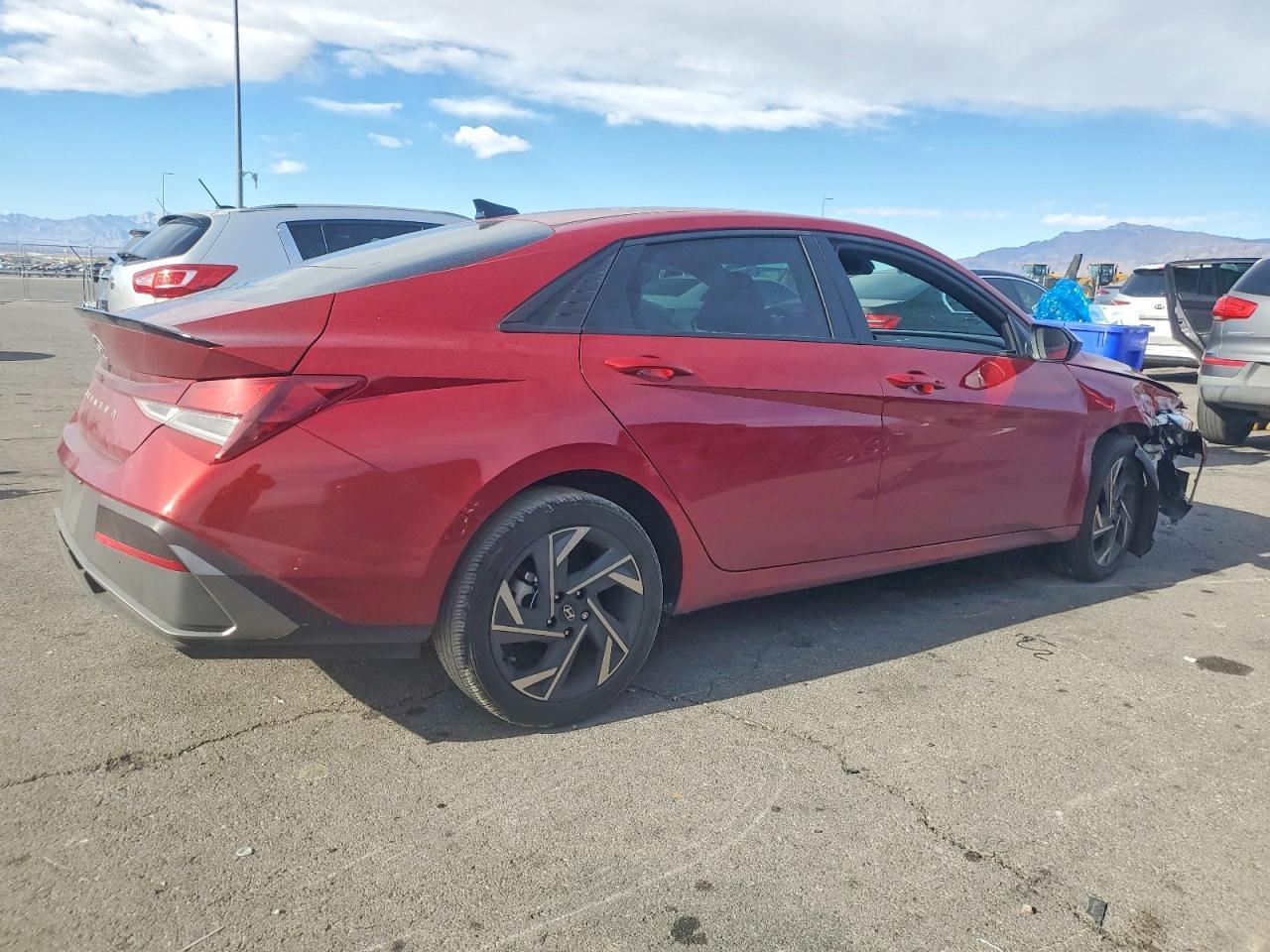 2025 Hyundai Elantra Sel Sport - Фото 3