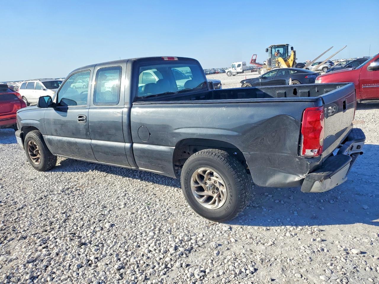 2003 Chevrolet Silverado C1500 - Фото 2