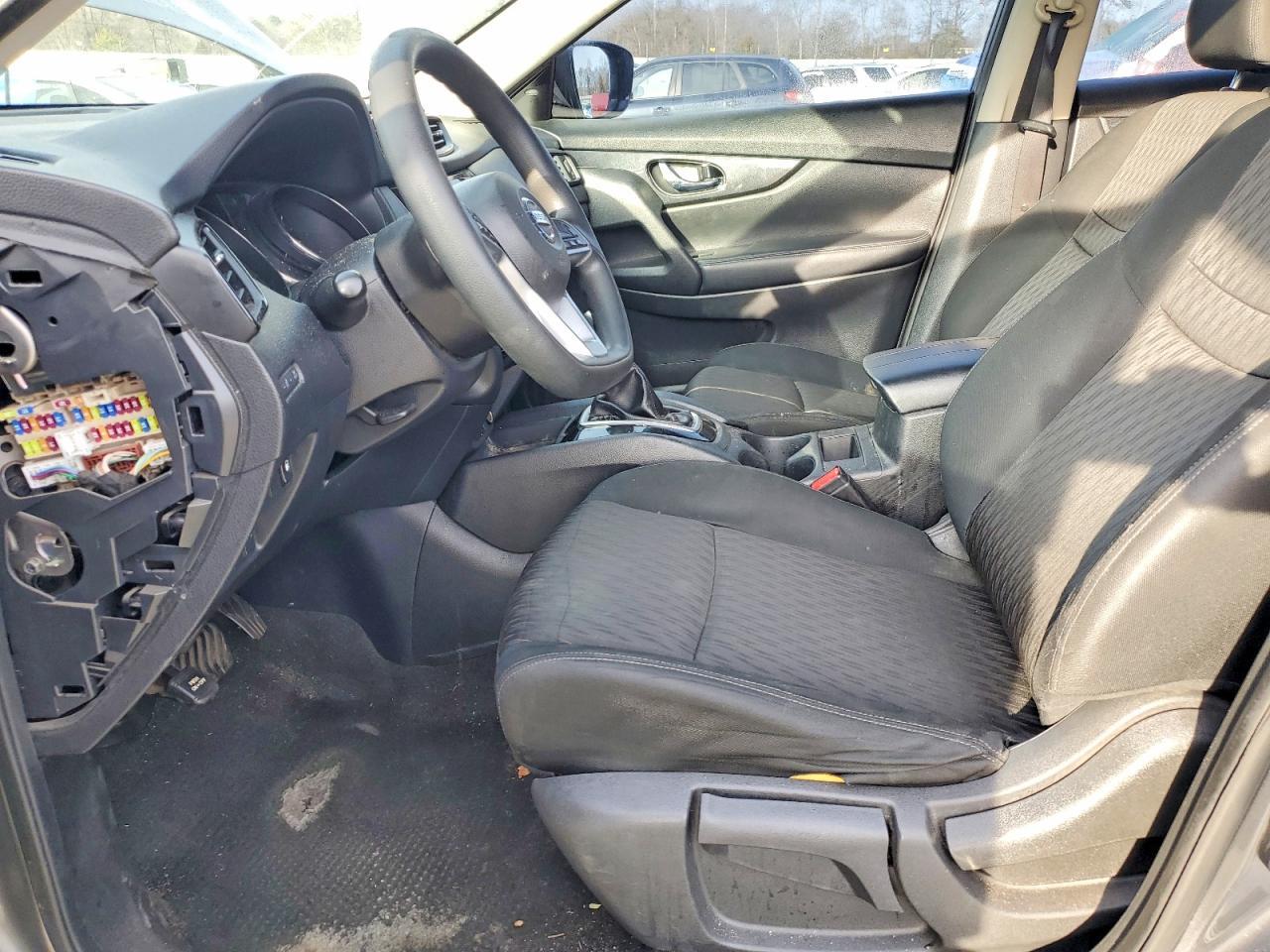 2018 Nissan Rogue S - Image 7