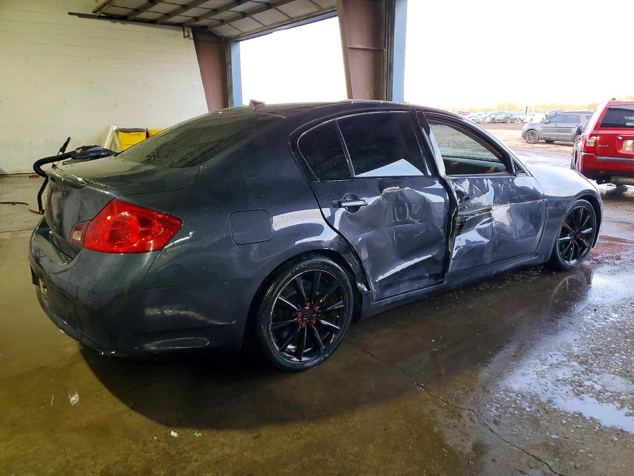 2012 Infiniti G37 - Image 3