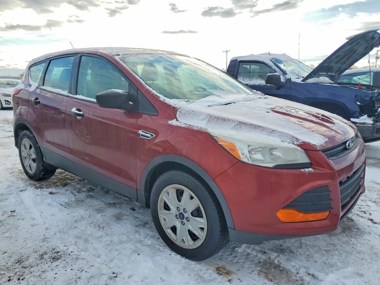 2014 Ford Escape S - Фото 4