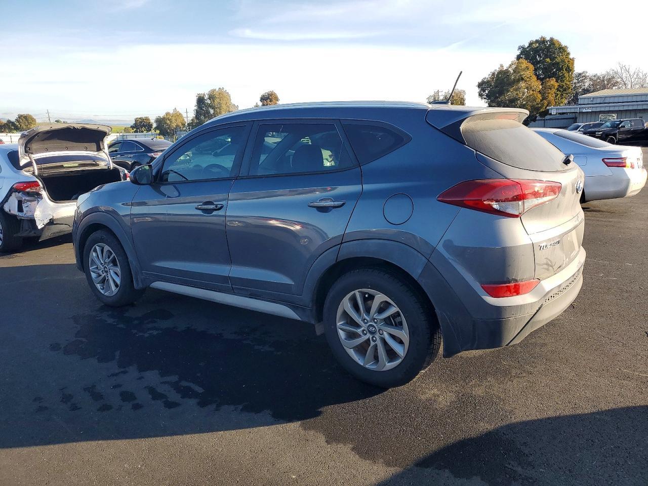 2017 Hyundai Tucson Se - Image 2