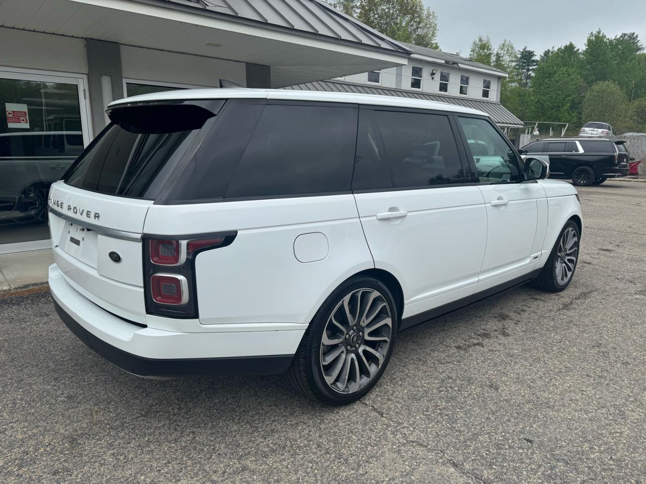 2018 Land Rover Range Rover Supercharged - Image 4