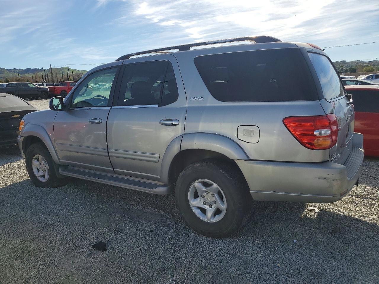 2003 Toyota Sequoia Sr5 - Image 2