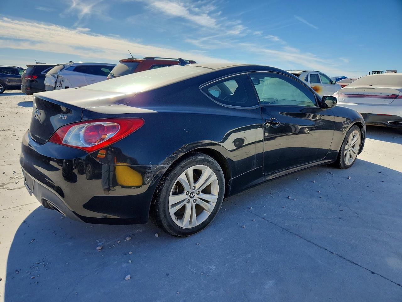 2010 Hyundai Genesis Coupe 2.0T - Image 3